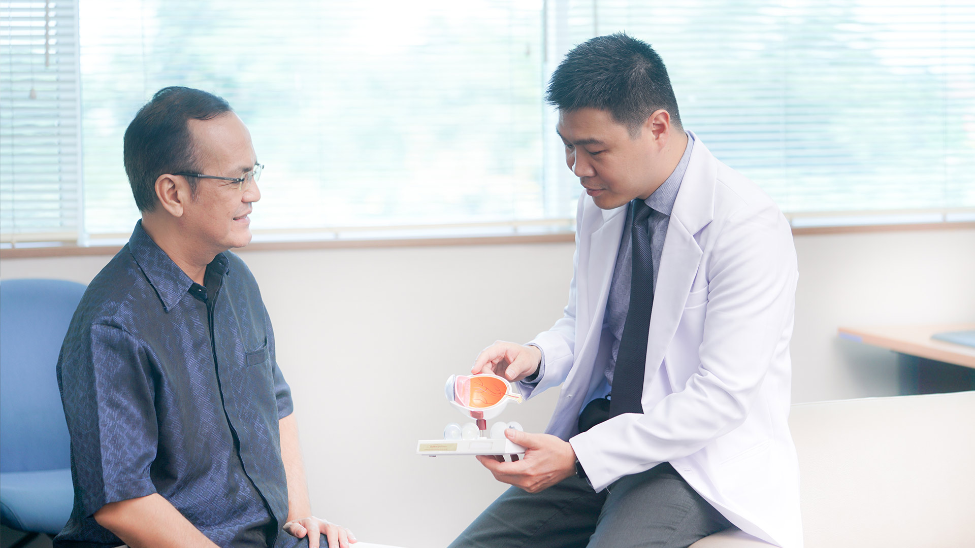 KMN EyeCare - Katarak Medical Outcome